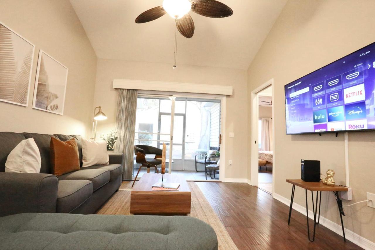 Nomad Retreat King Bed Boutique Condo W Garage Гейнсвил Екстериор снимка